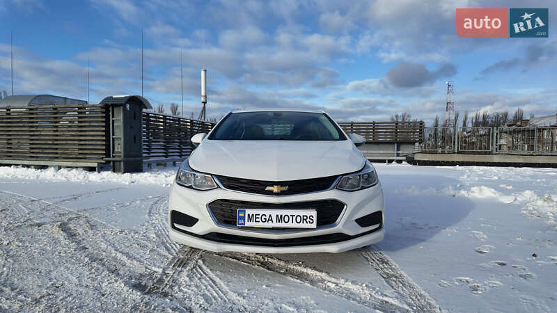 Седан Chevrolet Cruze 2017 в Киеве