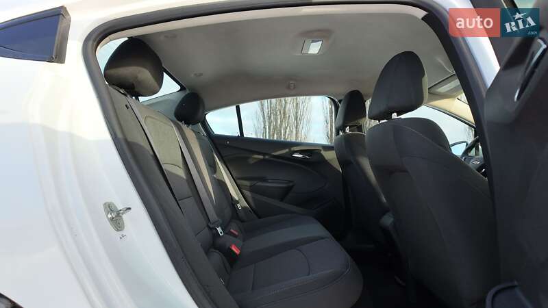 Седан Chevrolet Cruze 2017 в Киеве