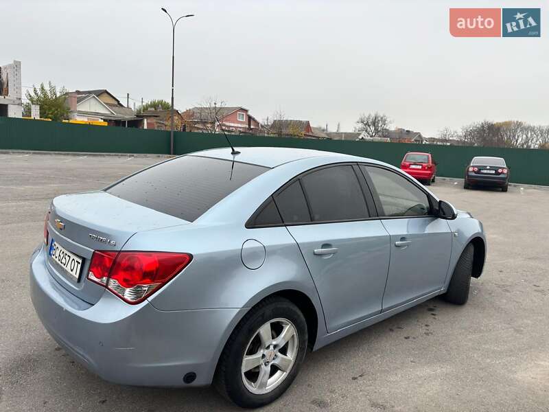Седан Chevrolet Cruze 2009 в Александрие