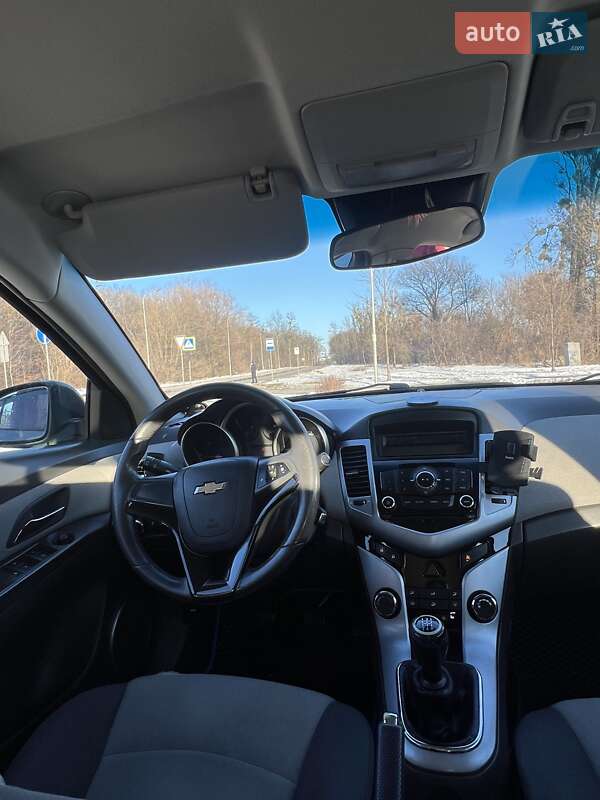 Седан Chevrolet Cruze 2010 в Львові
