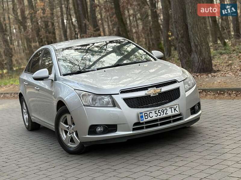 Седан Chevrolet Cruze 2012 в Нововолинську