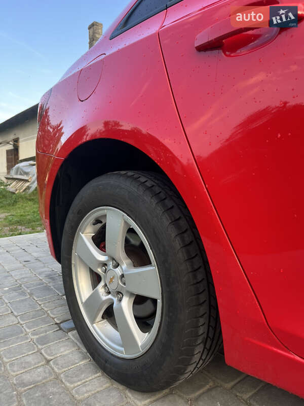 Седан Chevrolet Cruze 2010 в Дрогобичі