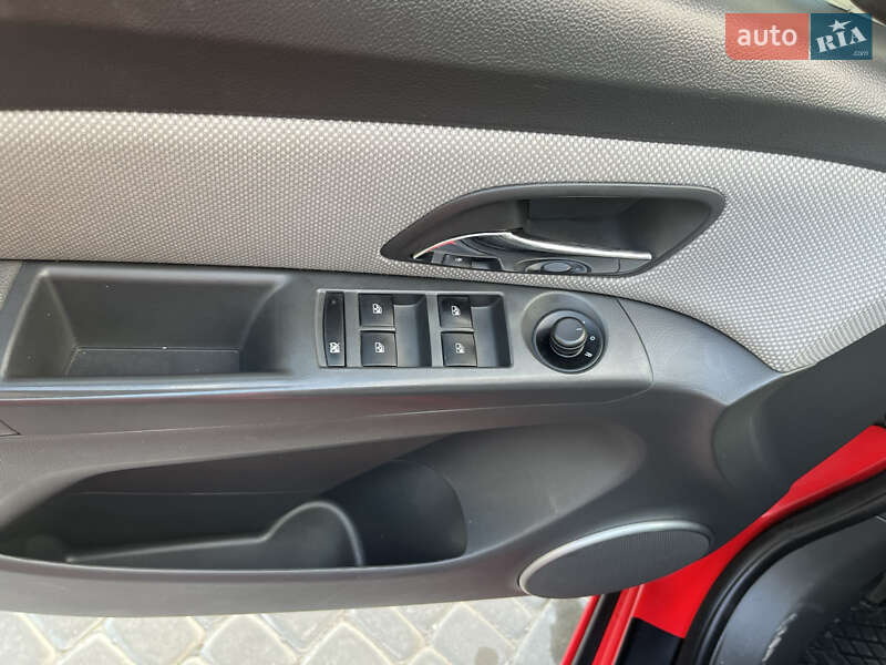 Седан Chevrolet Cruze 2010 в Дрогобичі