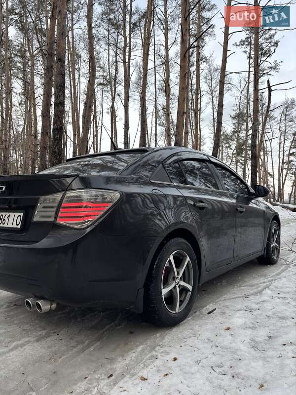 Седан Chevrolet Cruze 2011 в Харькове