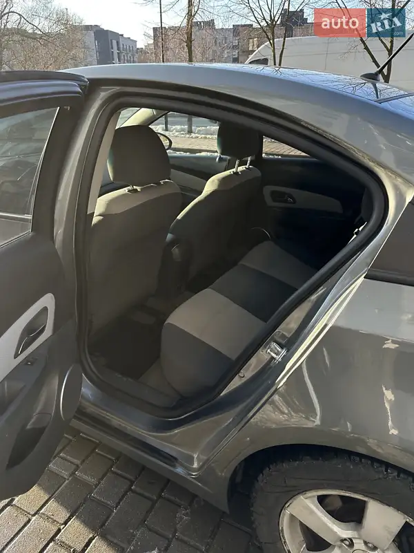 Chevrolet Cruze 2009 VIN KL1JF69E9AK562164 фото оголошення 10 з 51