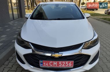 Седан Chevrolet Cruze 2019 в Ужгороді