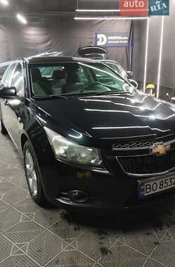 Седан Chevrolet Cruze 2010 в Львові