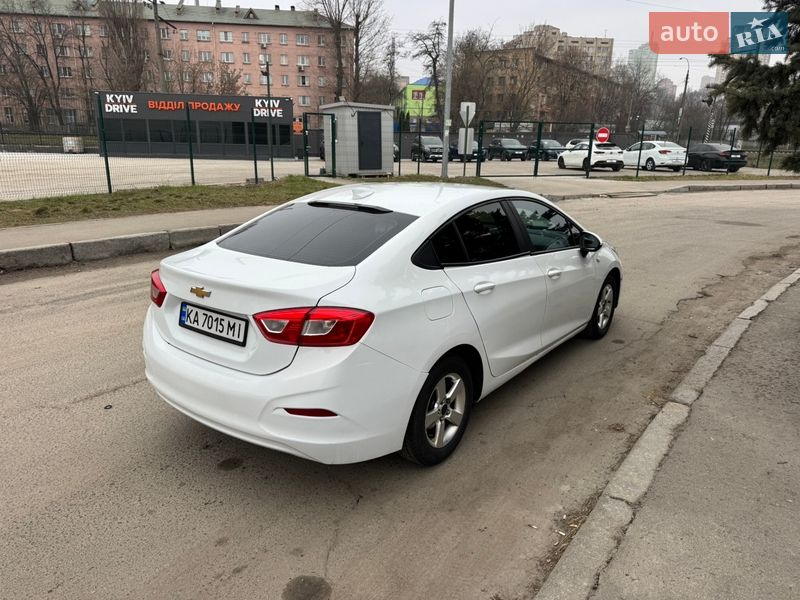 Седан Chevrolet Cruze 2016 в Киеве