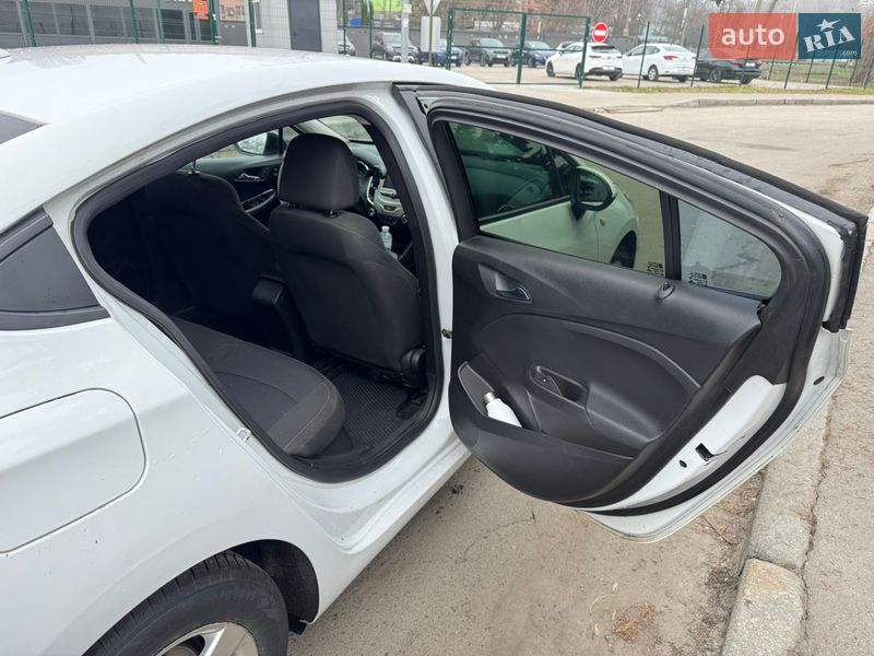 Седан Chevrolet Cruze 2016 в Киеве