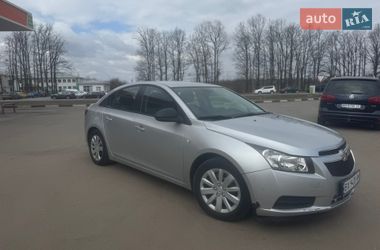 Седан Chevrolet Cruze 2015 в Львове