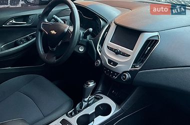 Седан Chevrolet Cruze 2018 в Луцке