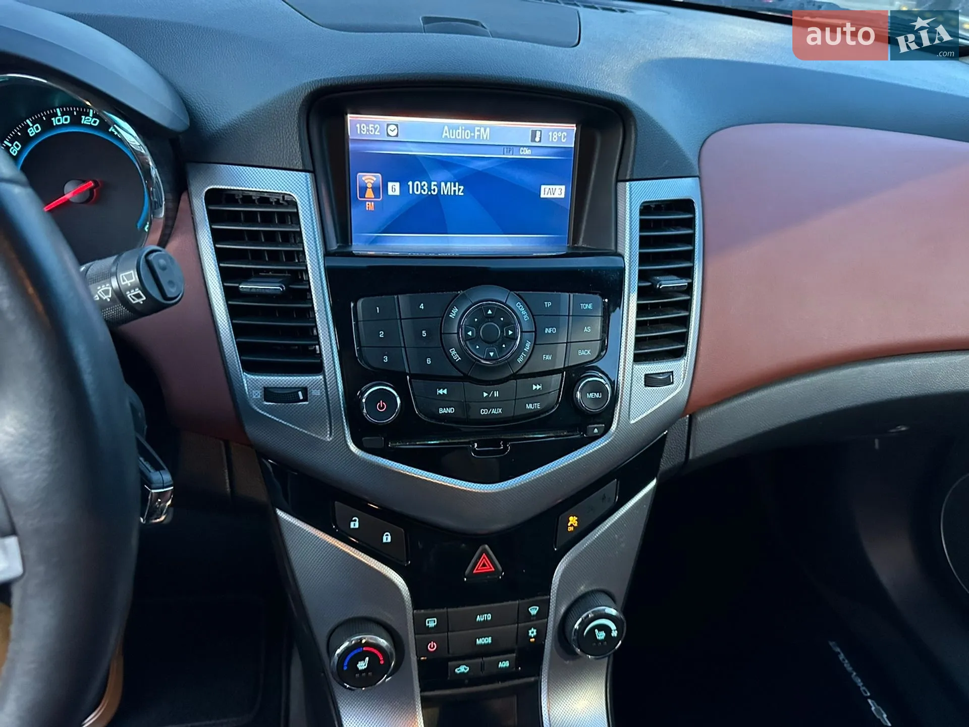 2011 Chevrolet Cruze - мініатюра 24