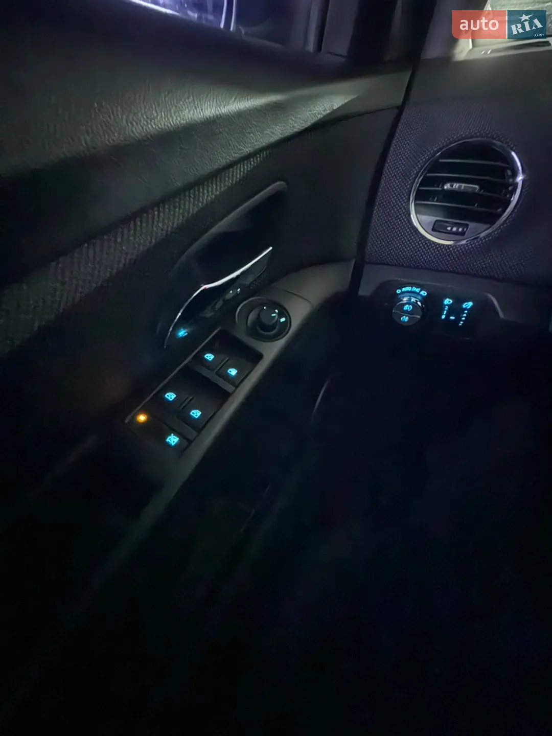 2012 Chevrolet Cruze - мініатюра 47