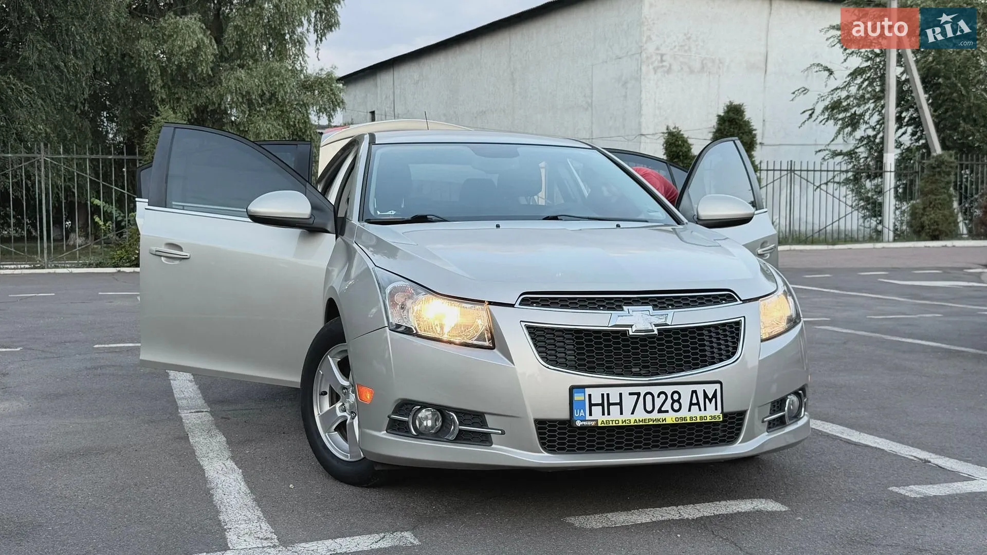 2013 Chevrolet Cruze - мініатюра 2