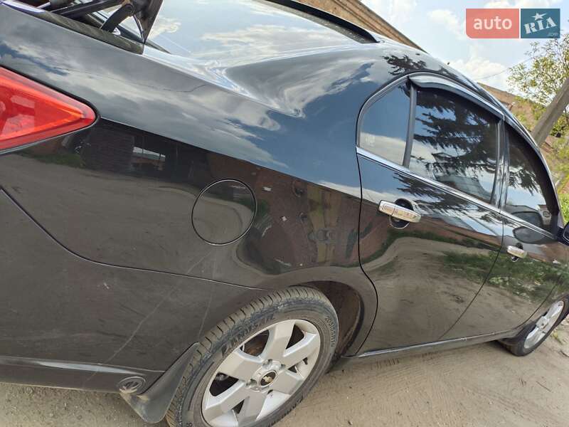 Седан Chevrolet Epica 2006 в Хмельницькому