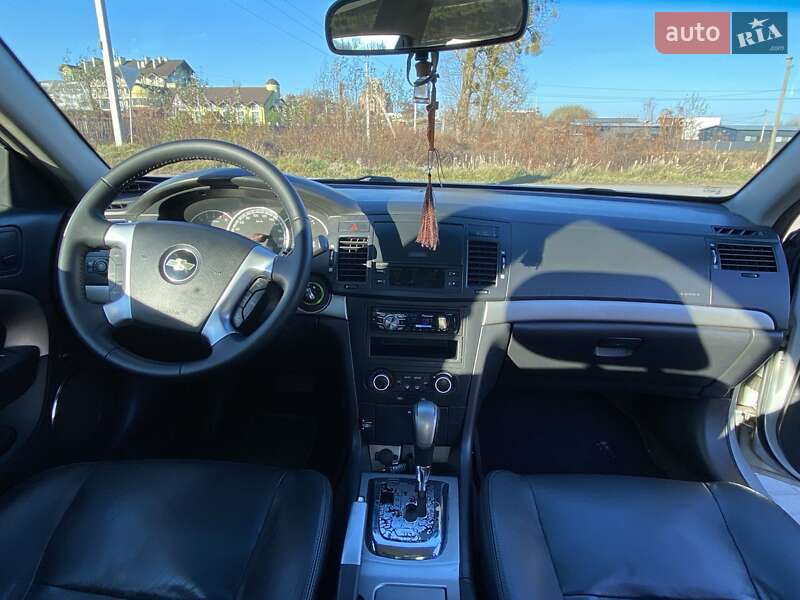 Седан Chevrolet Epica 2011 в Львові