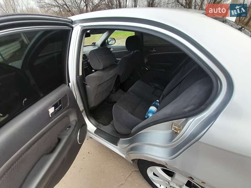 Седан Chevrolet Epica 2006 в Запоріжжі