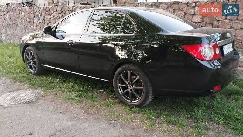 Седан Chevrolet Epica 2008 в Киеве