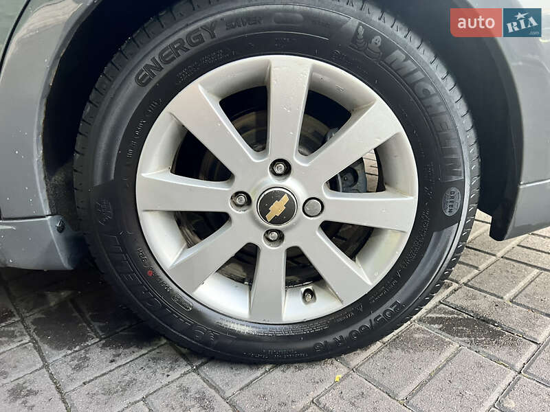 Седан Chevrolet Epica 2011 в Києві