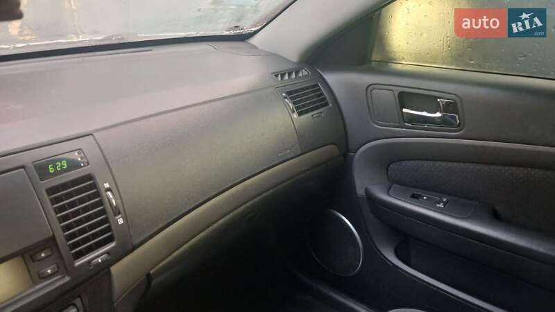 Седан Chevrolet Epica 2008 в Києві