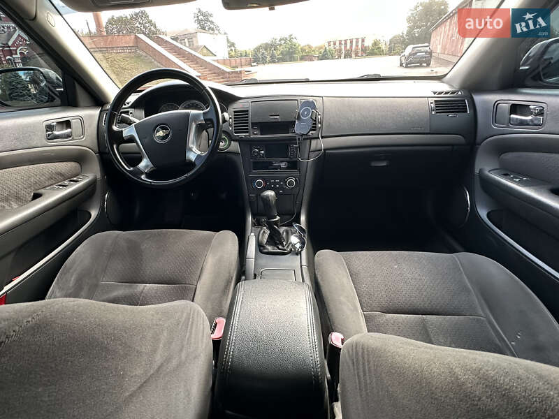 Седан Chevrolet Epica 2008 в Днепре