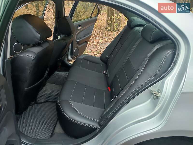 Седан Chevrolet Epica 2011 в Киеве