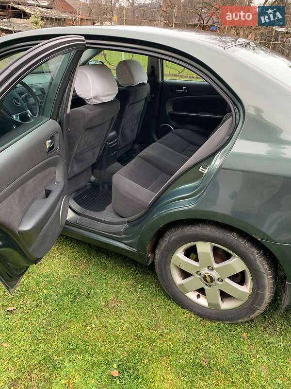 Седан Chevrolet Epica 2008 в Львові