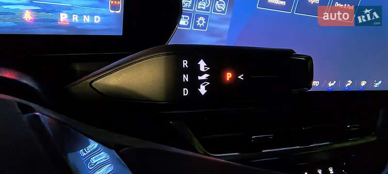 Позашляховик / Кросовер Chevrolet Equinox EV 2024 в Києві