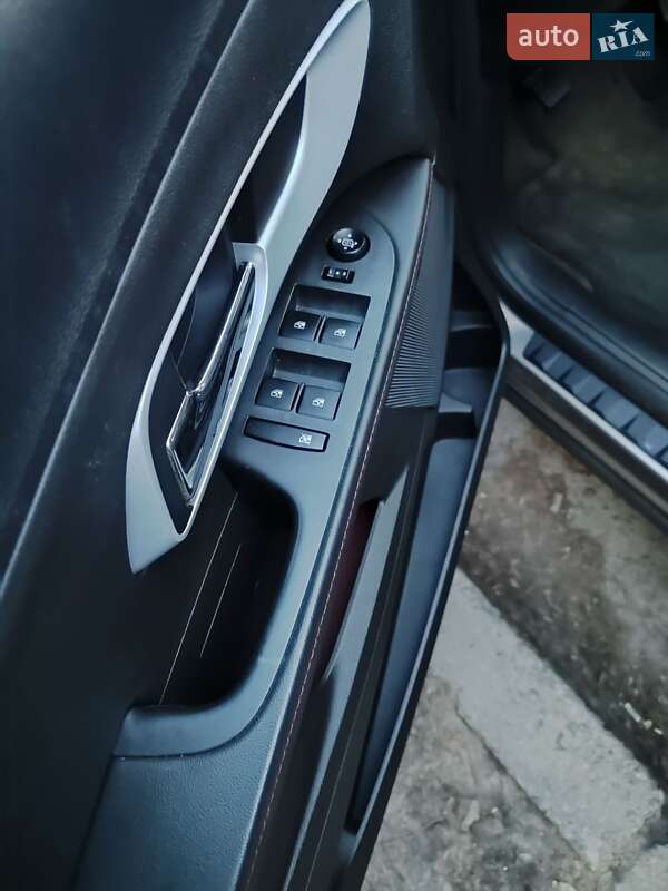 Позашляховик / Кросовер Chevrolet Equinox 2010 в Києві