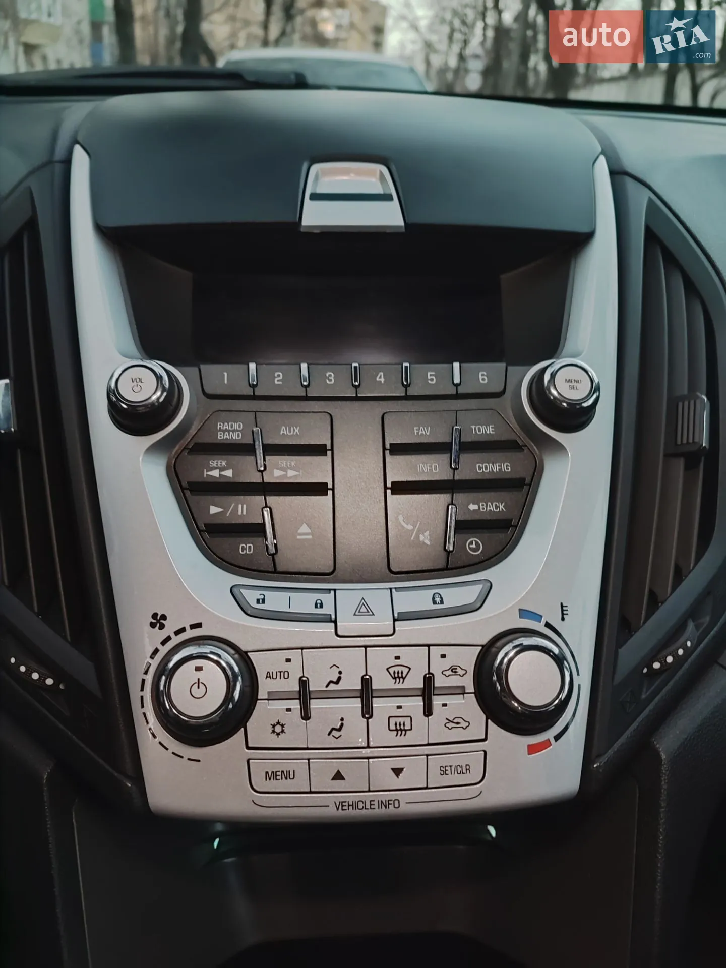2010 Chevrolet Equinox - мініатюра 27