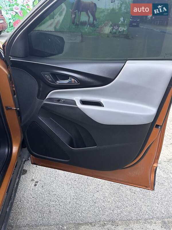 Внедорожник / Кроссовер Chevrolet Equinox 2017 в Кривом Роге