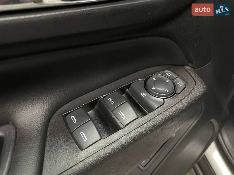 Внедорожник / Кроссовер Chevrolet Equinox 2018 в Киеве