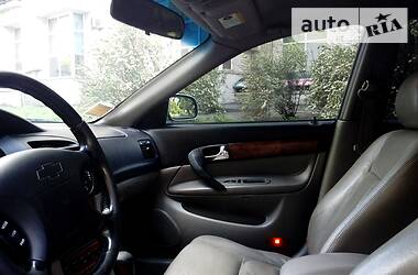 Седан Chevrolet Evanda 2005 в 