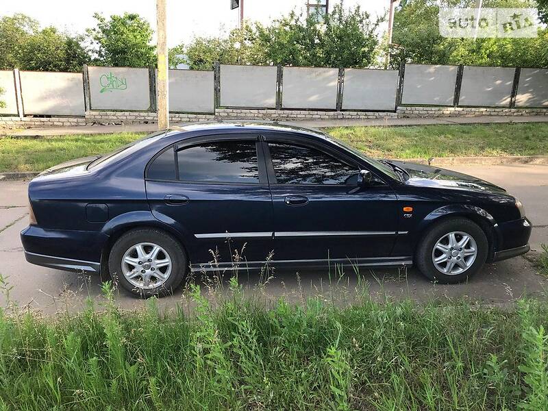 Седан Chevrolet Evanda 2004 в Первомайську