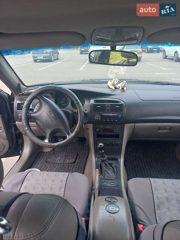 Седан Chevrolet Evanda 2005 в Києві