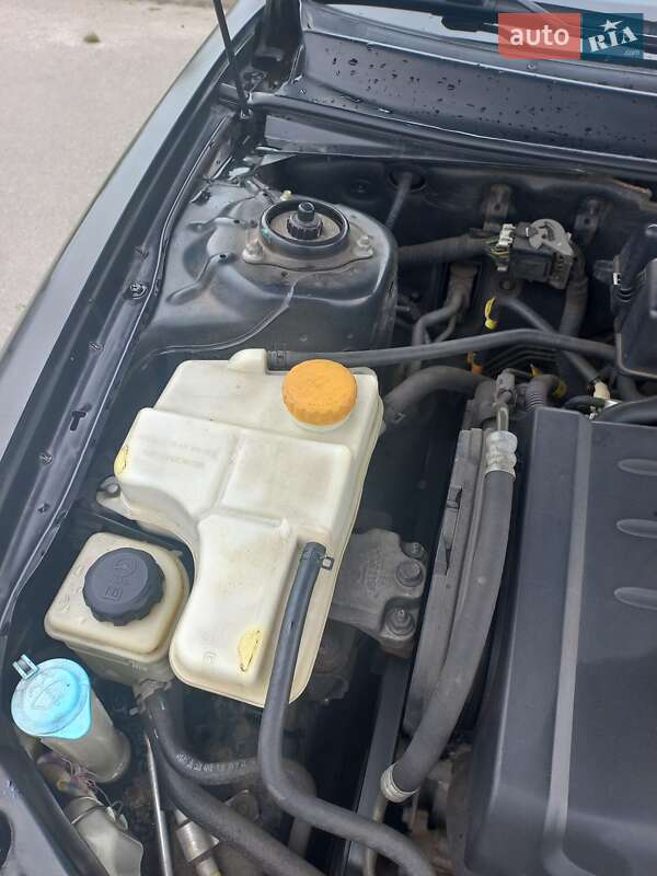 Седан Chevrolet Evanda 2005 в Києві