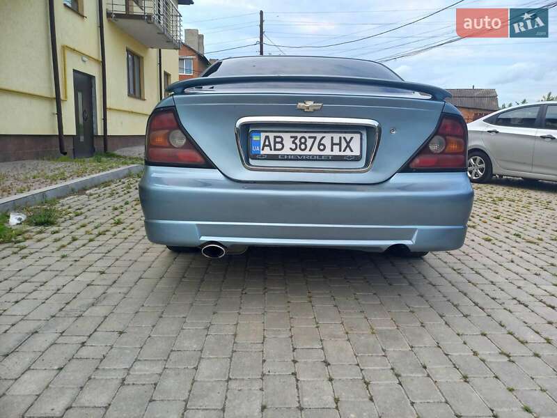 Седан Chevrolet Evanda 2004 в Погребище