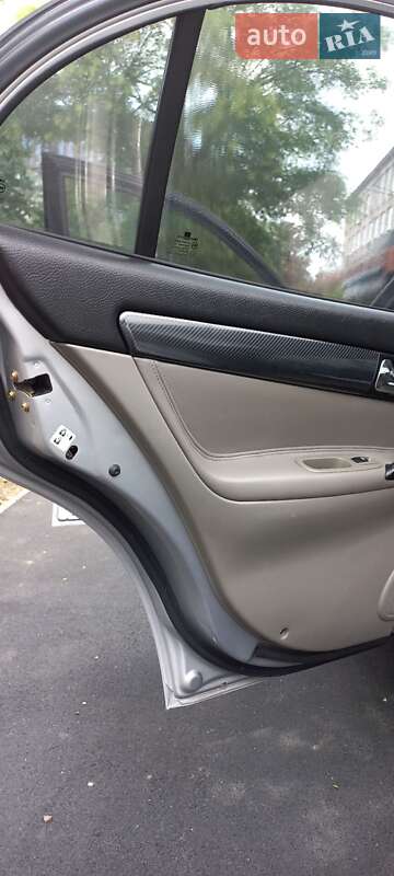 Седан Chevrolet Evanda 2006 в Одессе