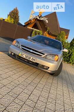 Седан Chevrolet Evanda 2005 в Стрые