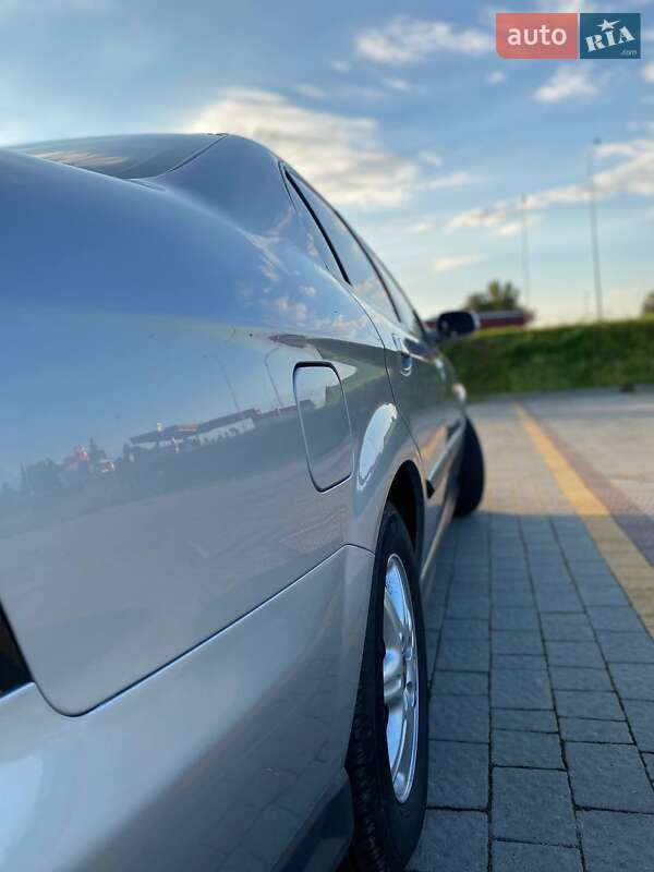 Седан Chevrolet Evanda 2005 в Стрые