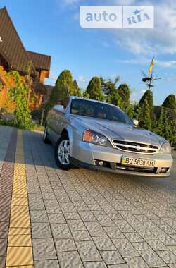 Седан Chevrolet Evanda 2005 в Стрые