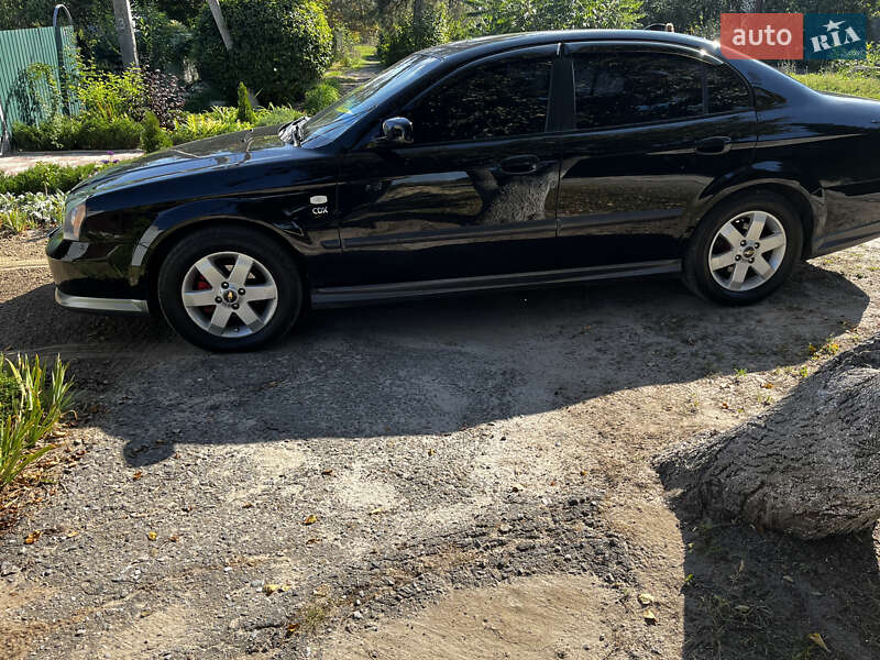 Седан Chevrolet Evanda 2006 в Барвенкове