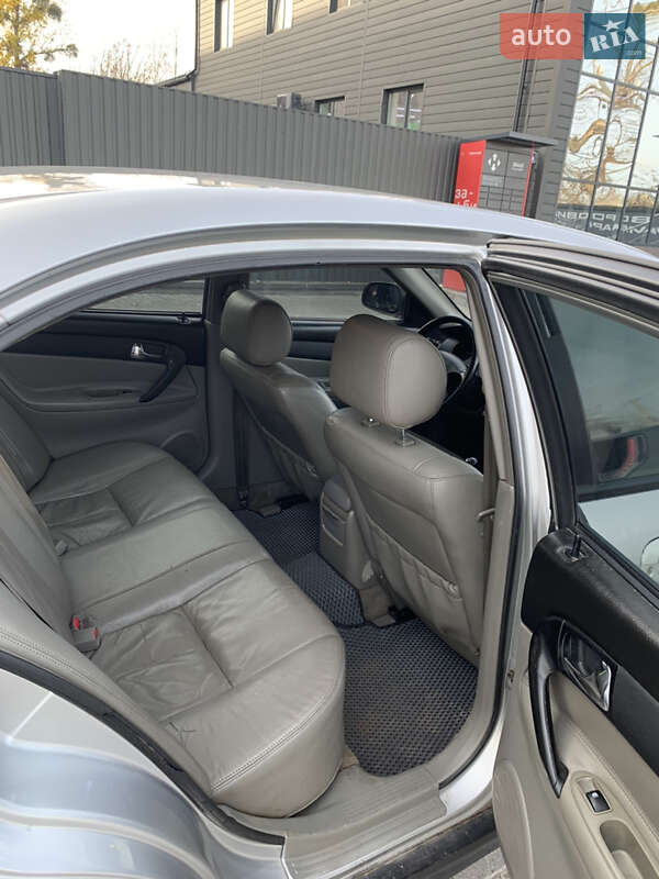 Седан Chevrolet Evanda 2005 в Житомире