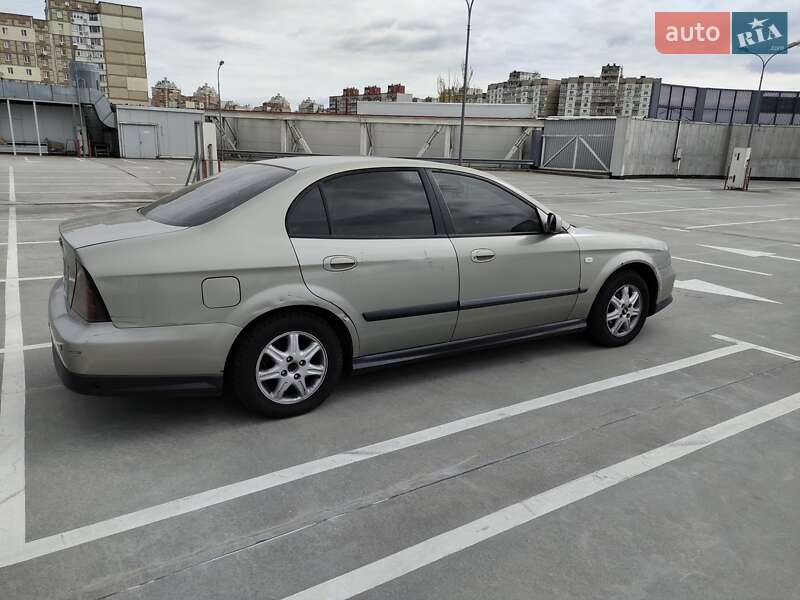 Седан Chevrolet Evanda 2005 в Киеве