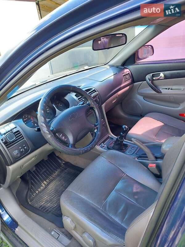 Седан Chevrolet Evanda 2005 в Бородянке