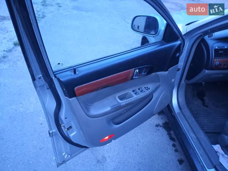 Седан Chevrolet Evanda 2006 в Луцьку