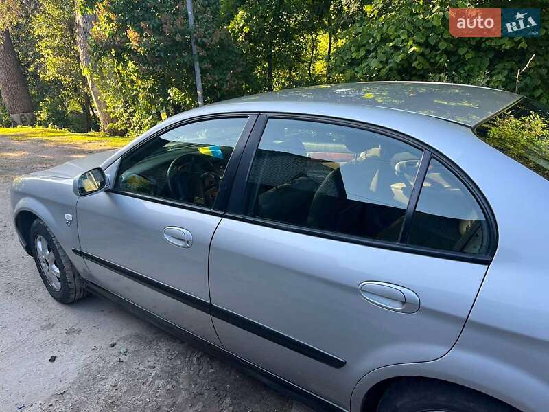 Седан Chevrolet Evanda 2005 в Житомире