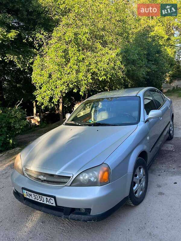 Седан Chevrolet Evanda 2005 в Житомире