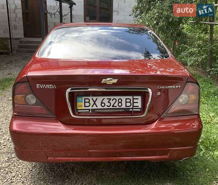 Седан Chevrolet Evanda 2004 в Косове