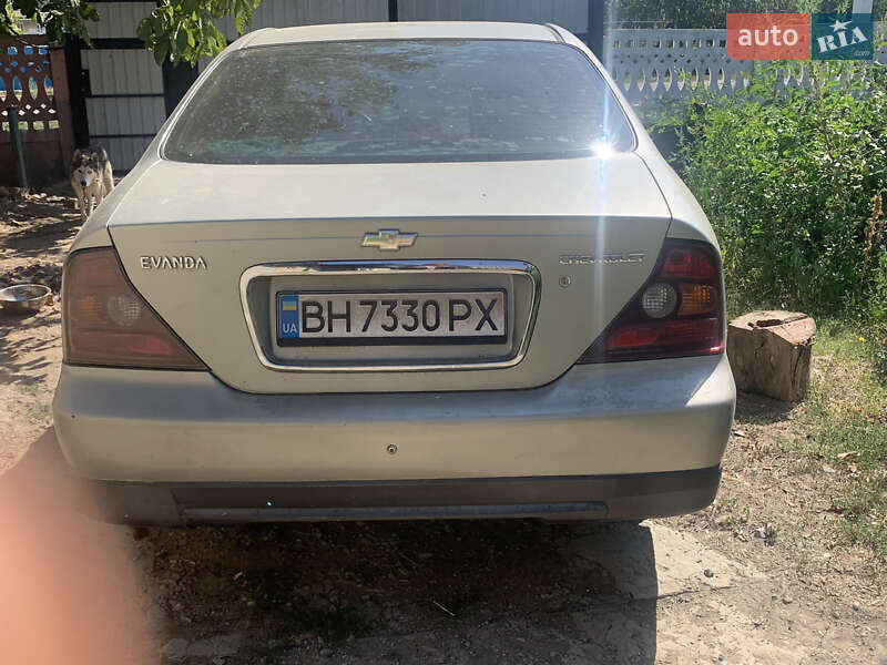 Седан Chevrolet Evanda 2004 в Тарутине